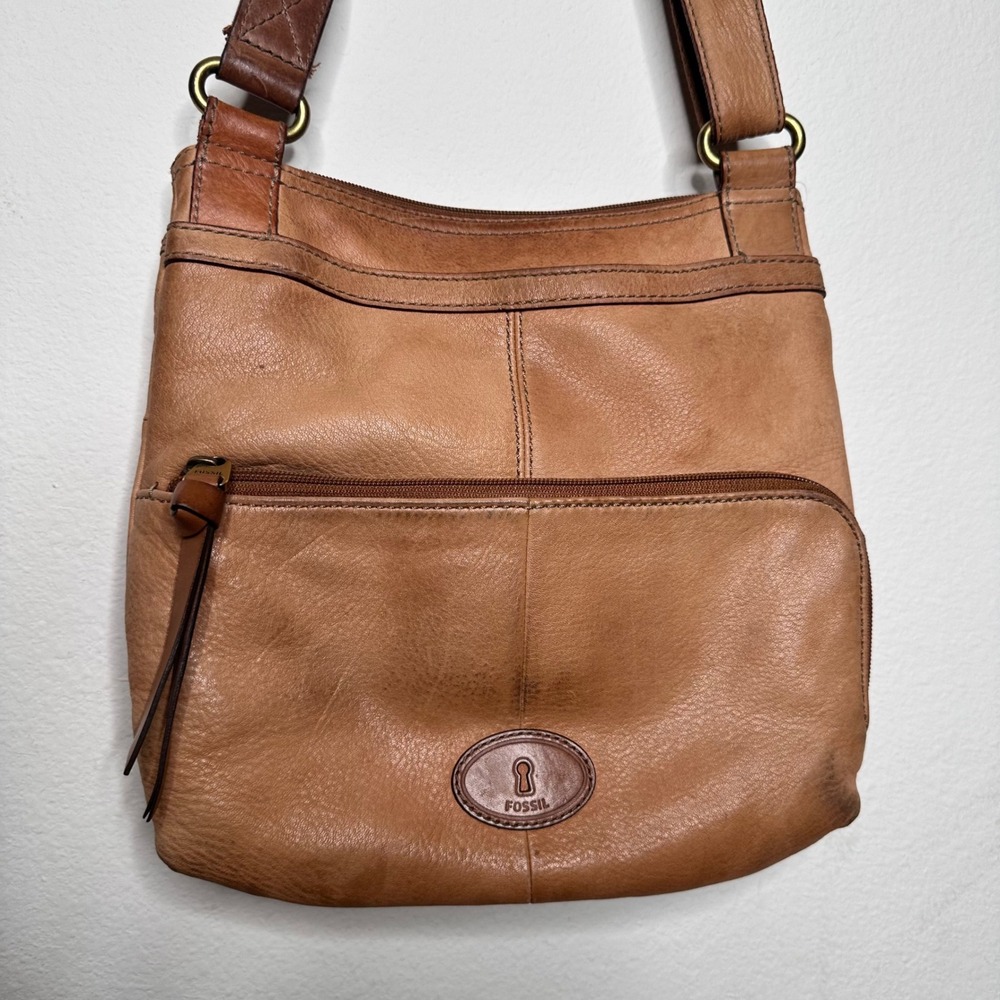 Fossil Morgan Traveler Crossbody Bag Tan Pebbled Leather Top Zip Boho Worn In - Picture 4 of 10